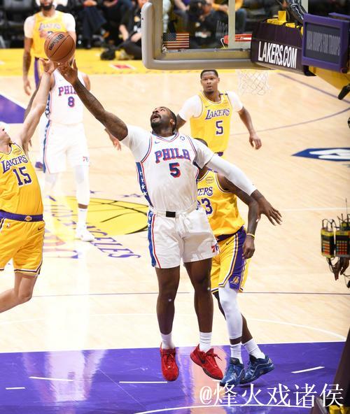 浓眉爆发31+9 詹姆斯21+12+13助湖人止76人5连胜